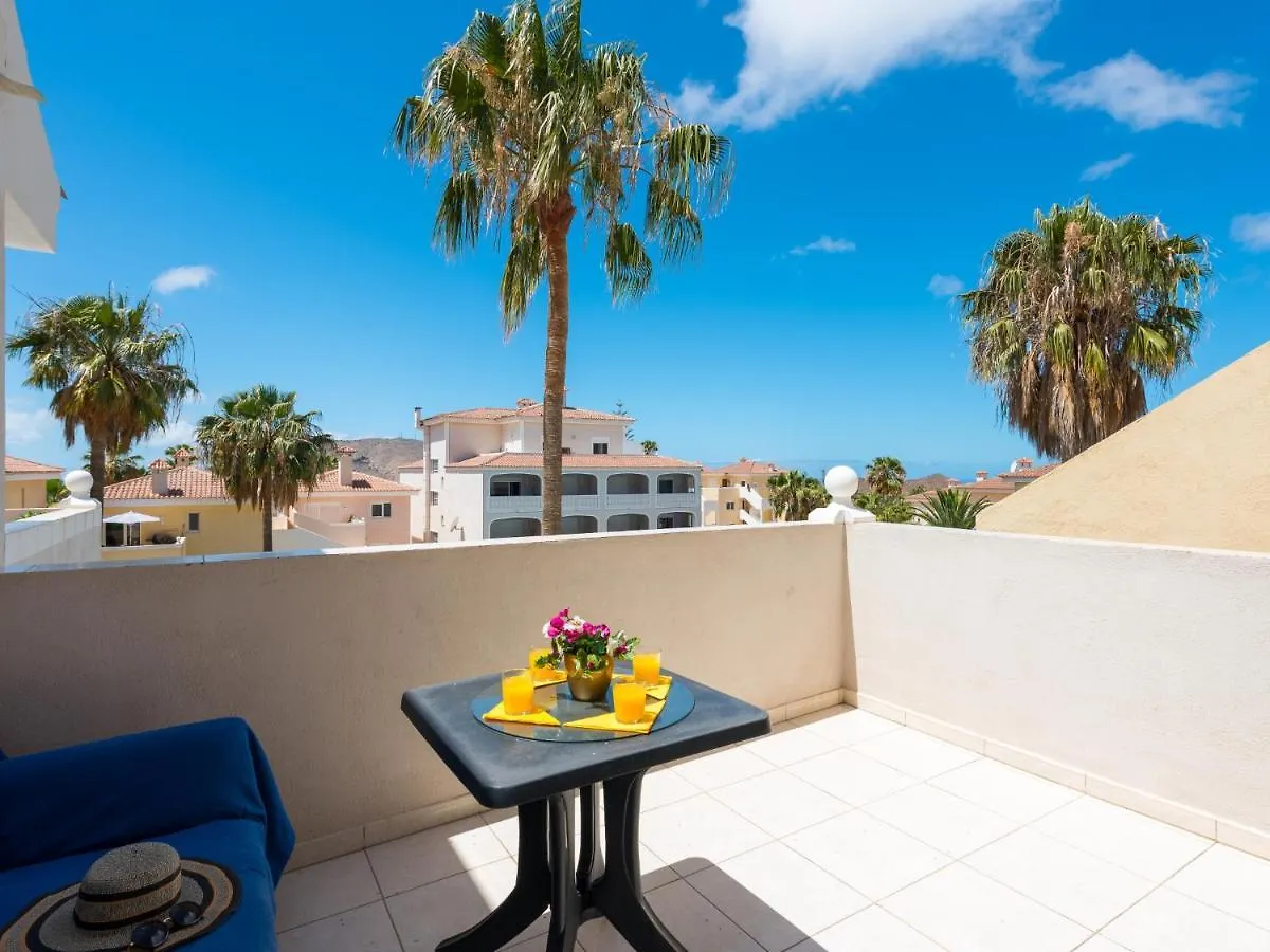 10E Country Club Accommodation Pool! Arona  Spain